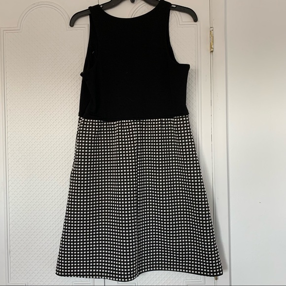 Tabitha | Black and White Dress - Picture 2 of 9